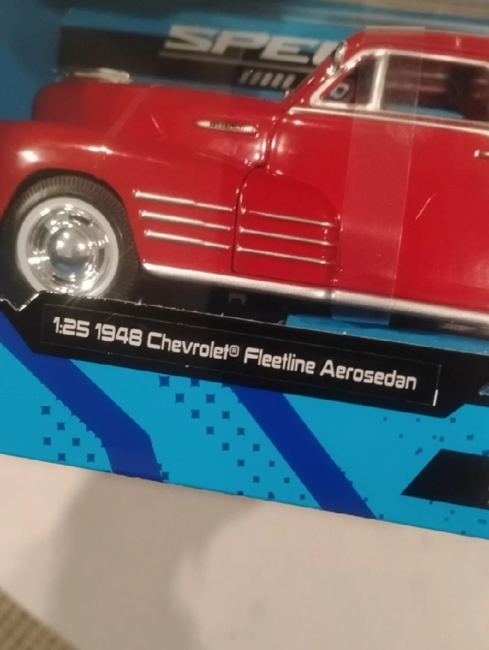Maisto Special Edition 1948 Chevrolet Fleetline Toy Car - Red
